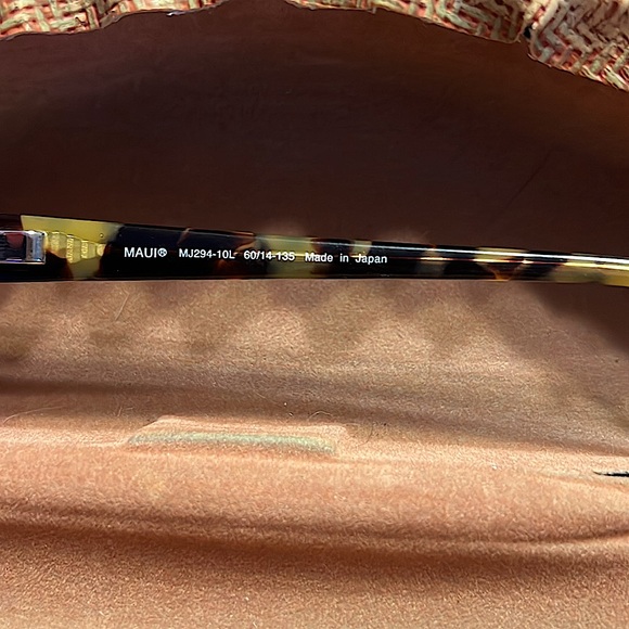Maui Jim Sunglasses - Picture 9 of 14